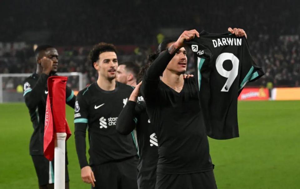 湖人伤病报告：詹姆斯出战成疑，东契奇不在内，斯玛特缺席