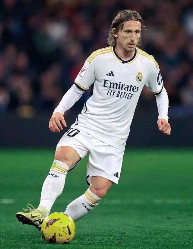 高效！杜兰特首节8投6中，75%命中率独得13分