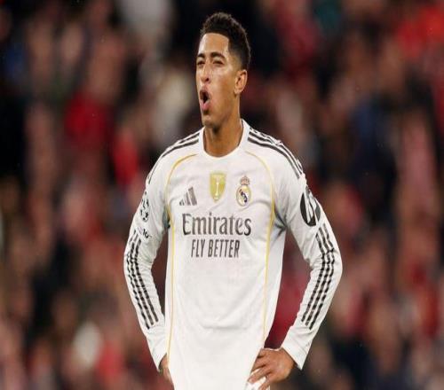 足球国足备战进入冲刺阶段，全队封闭训练