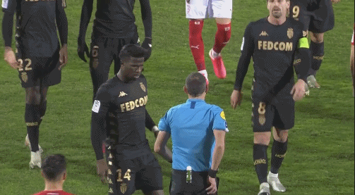 皇家贝蒂斯球星奉献令人难以置信的欧联杯进球（皇家贝蒂斯球星欧联杯献上不可思议世界波）